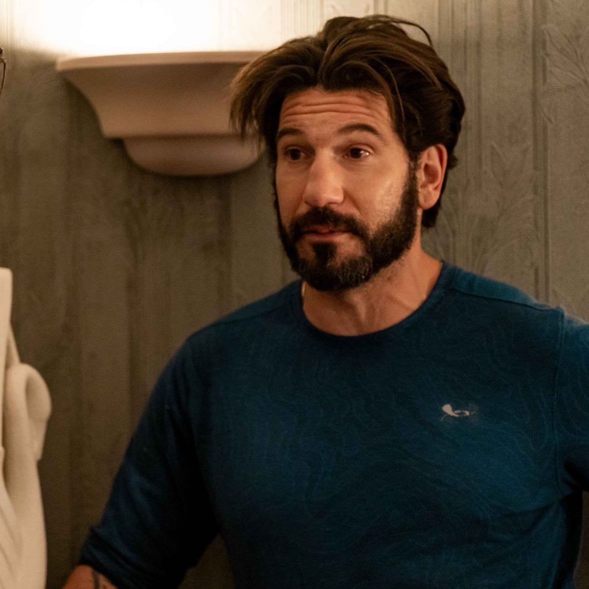 Mikey Berzatto - Jon Bernthal (The Bear)
