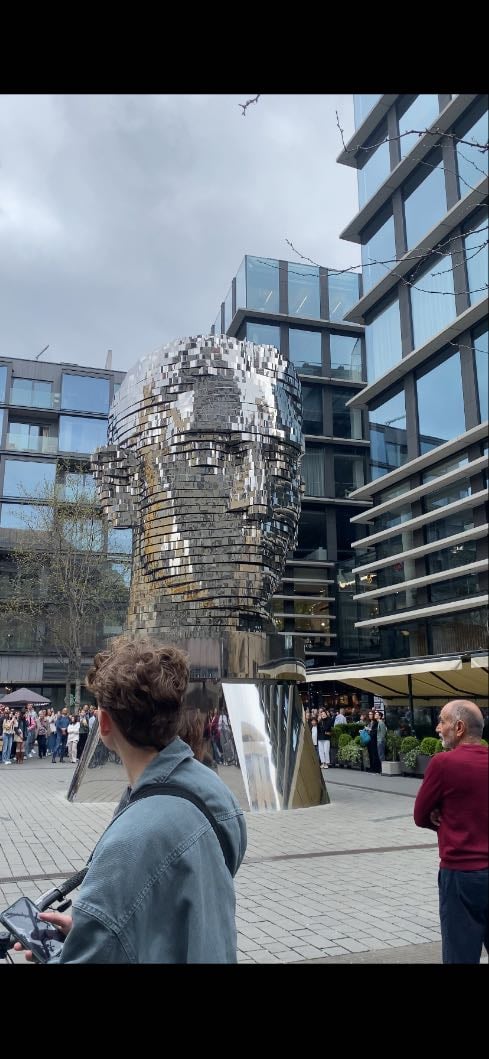 Franz Kafka - Rotating head