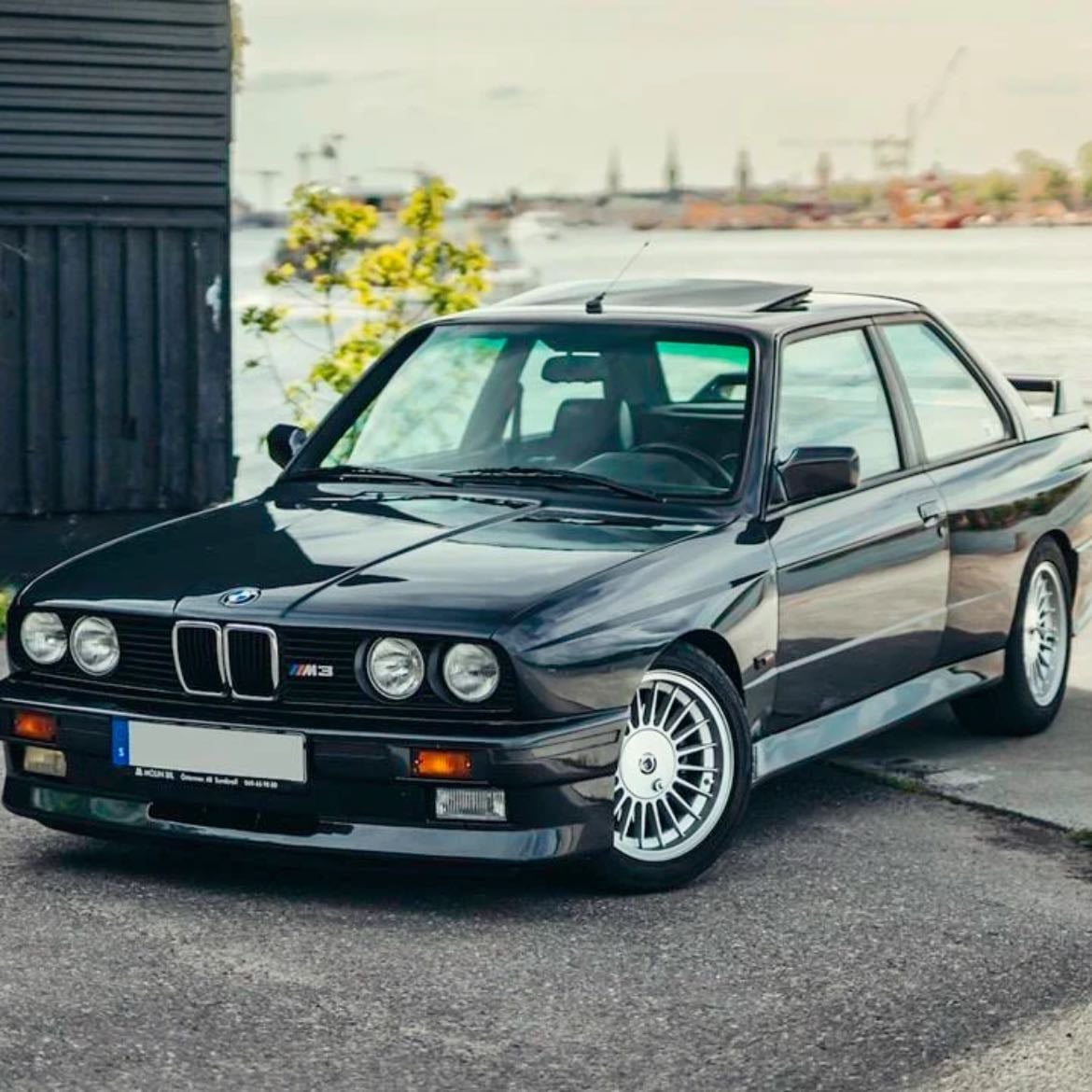 BMW E30