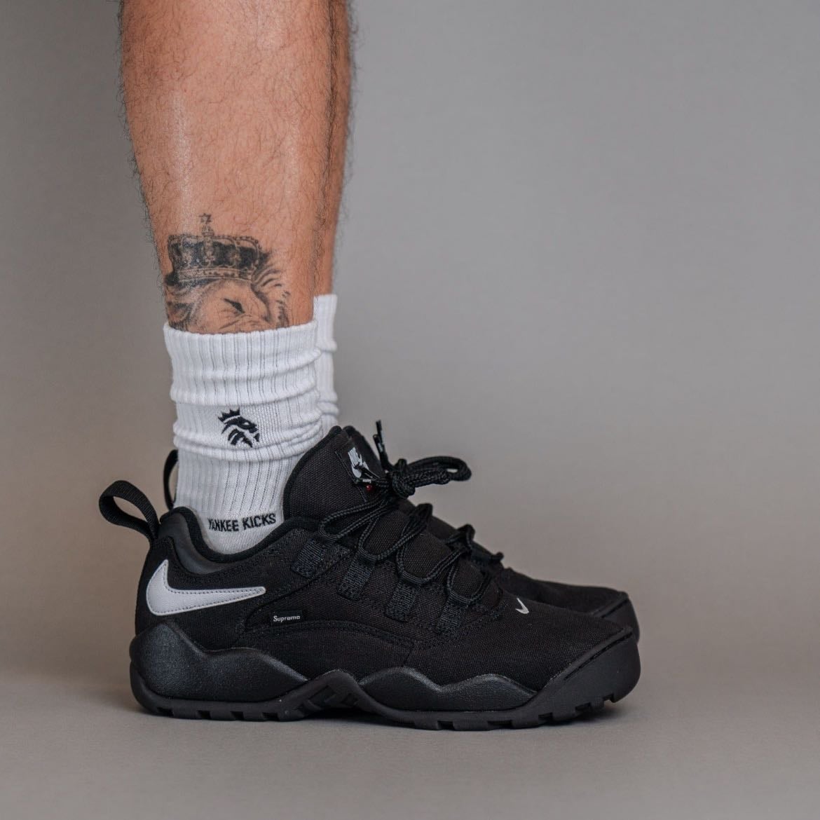 Supreme x Nike Darwin Low Black