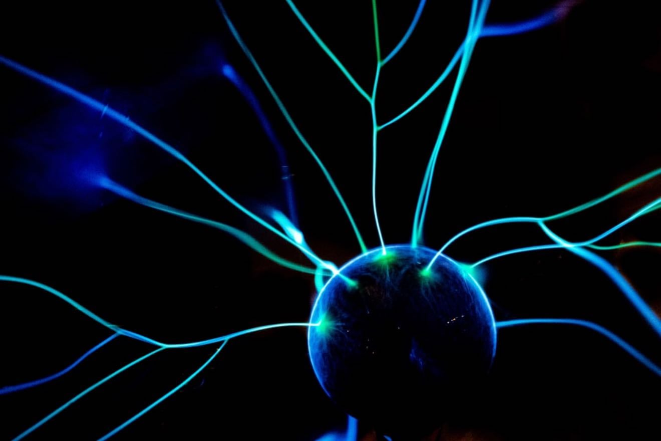 Estudio de neurociencia (tu pasión) - ⏳ 1 h semanal.