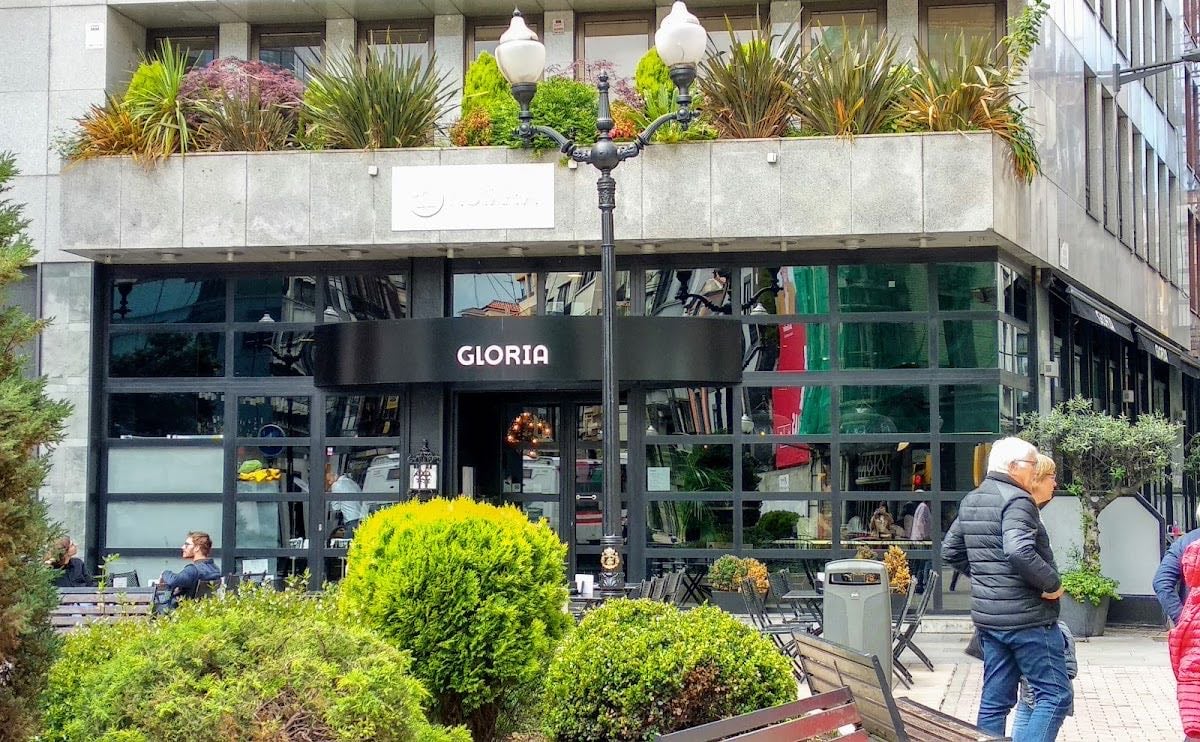 Gloria - Esther y Nacho Manzano