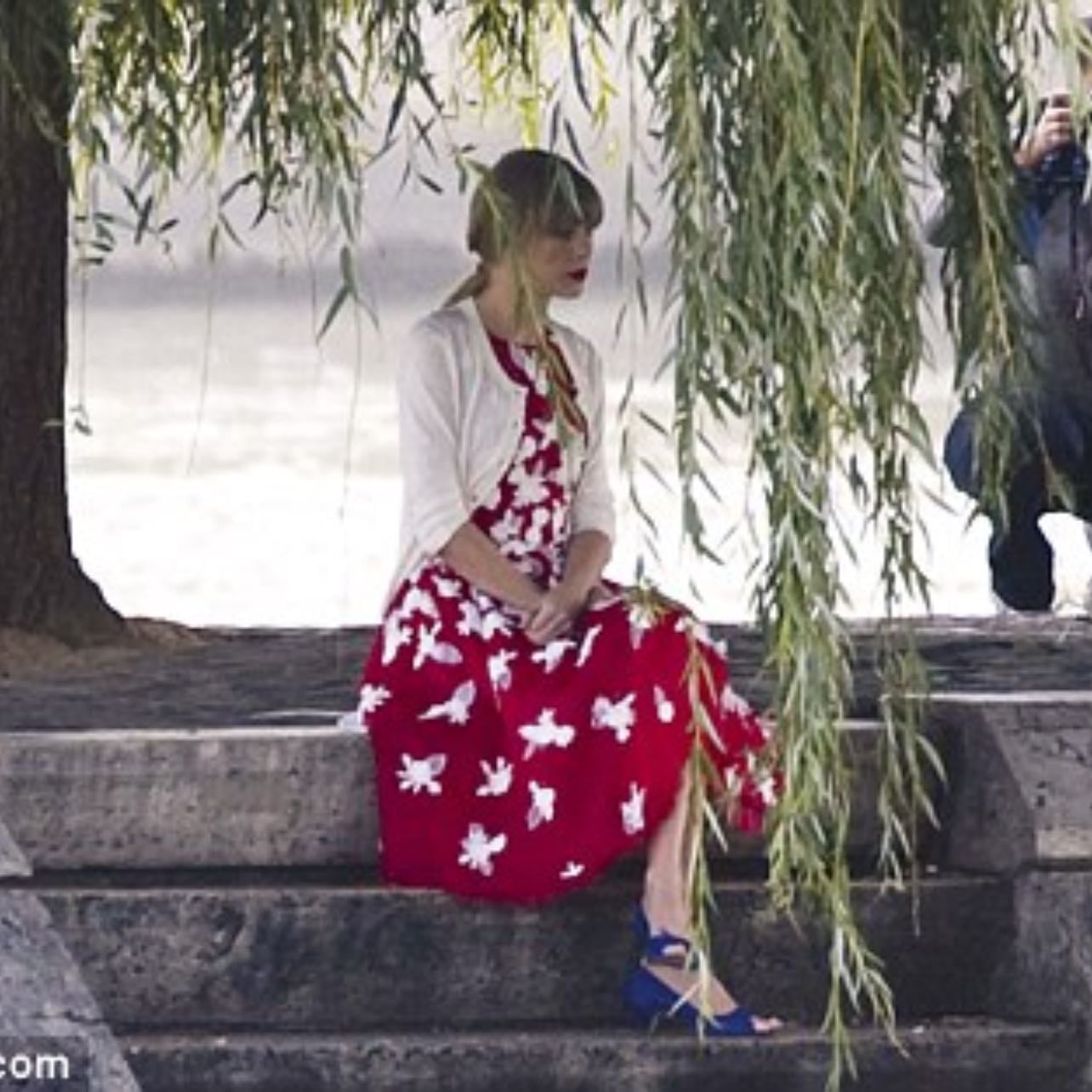 Begin again - Fav lyric:
but on a Wednesday in a cafe I watched it begin again