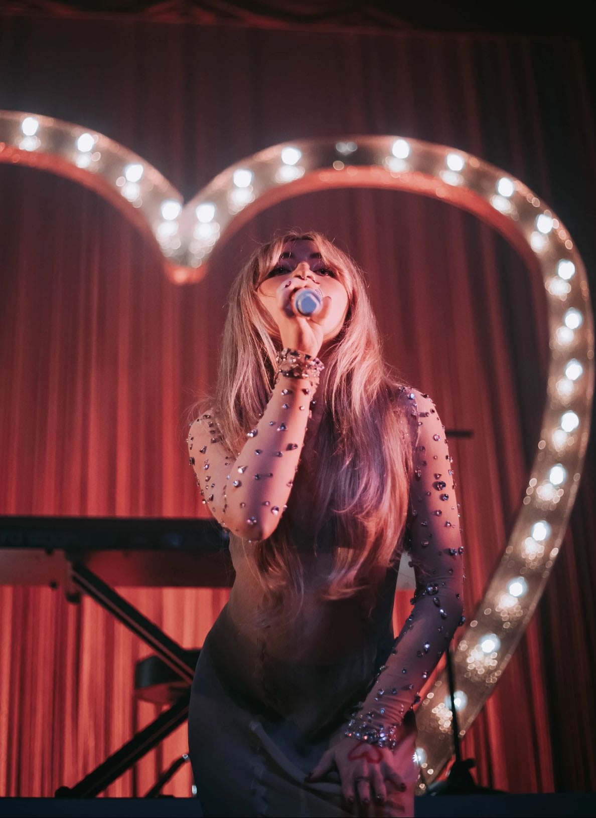 Sabrina carpenter ✅ - Best new artist