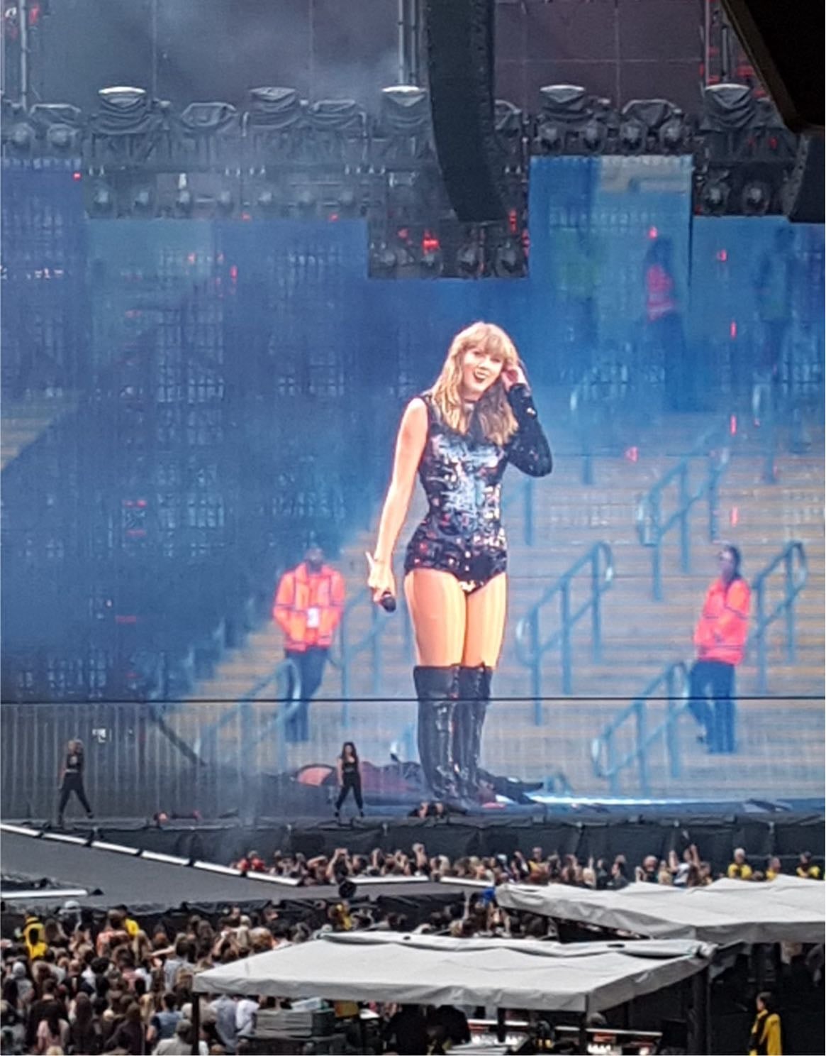 Taylor Swift - Artist