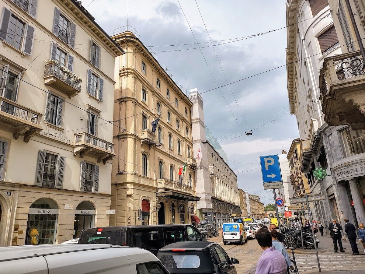 Via Manzoni
