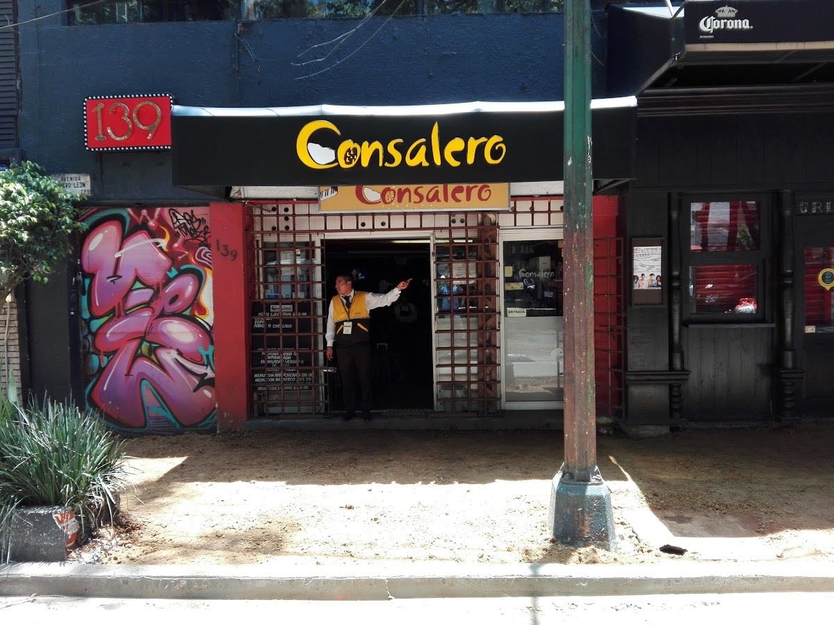 Consalero Bar piano karaoke