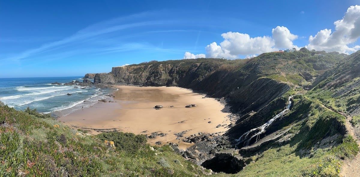 Praia da Amália - Beautiful natural beach