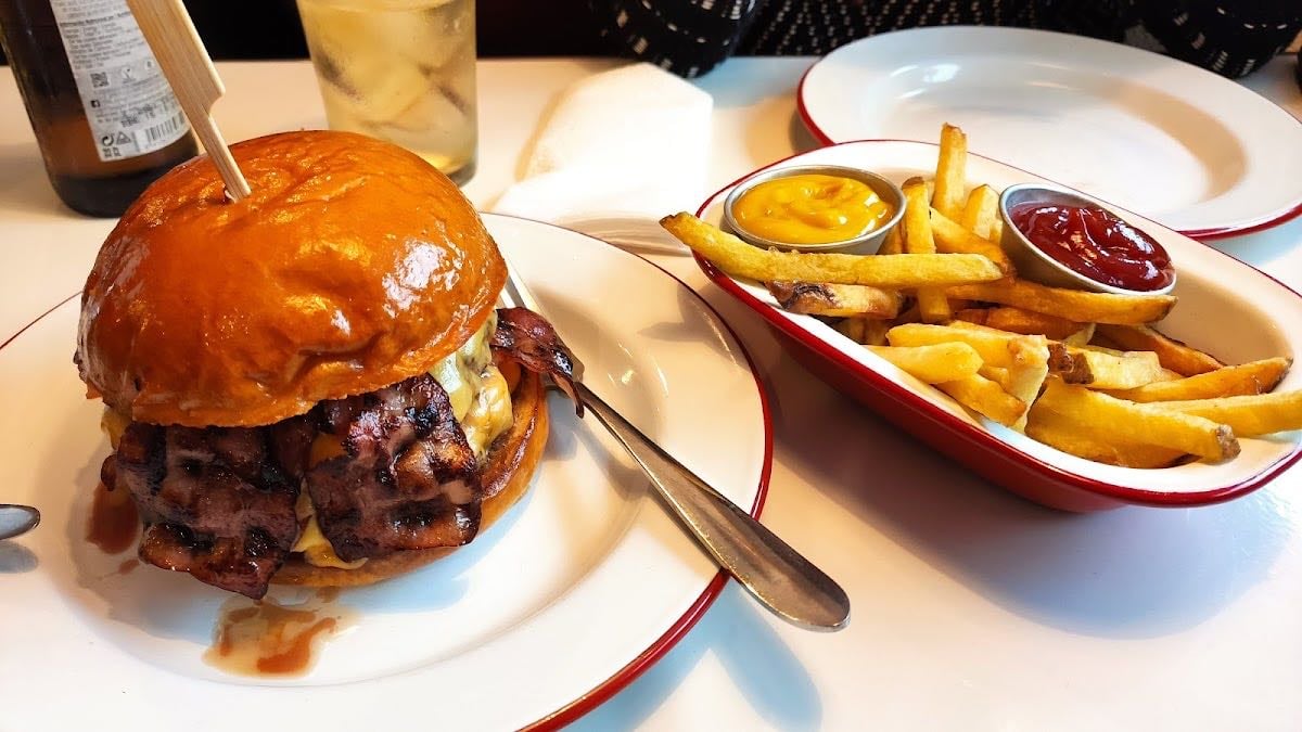 Dallas Burger Joint - Pink Street - Great burger place