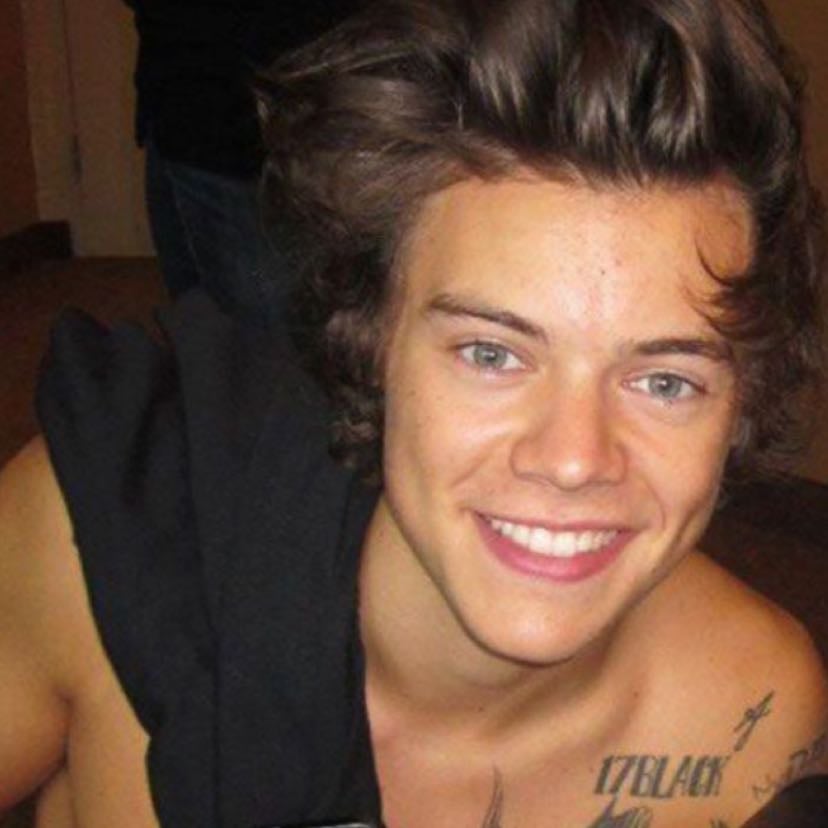 I just wanna tell the world that your - Mine girl (They don’t know about us)