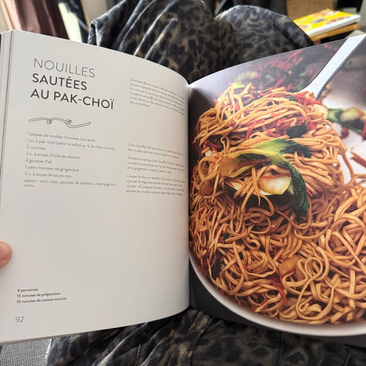 NOUILLES SAUTÉES AU PAK-CHOÏ
