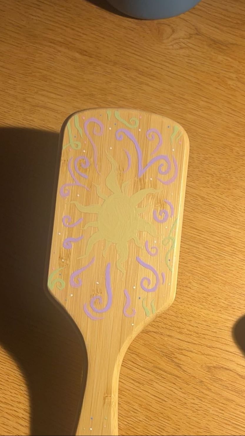 paint hairbrush