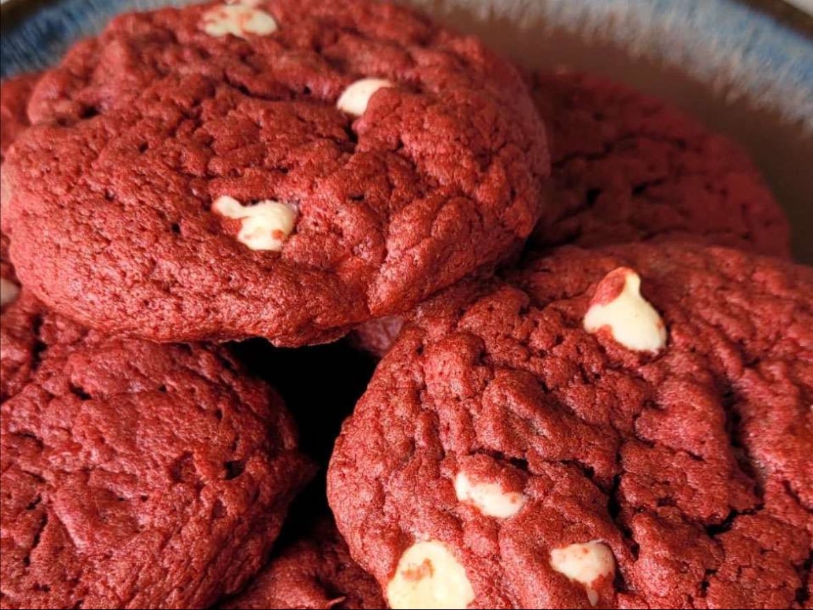 Red velvet cake cookie