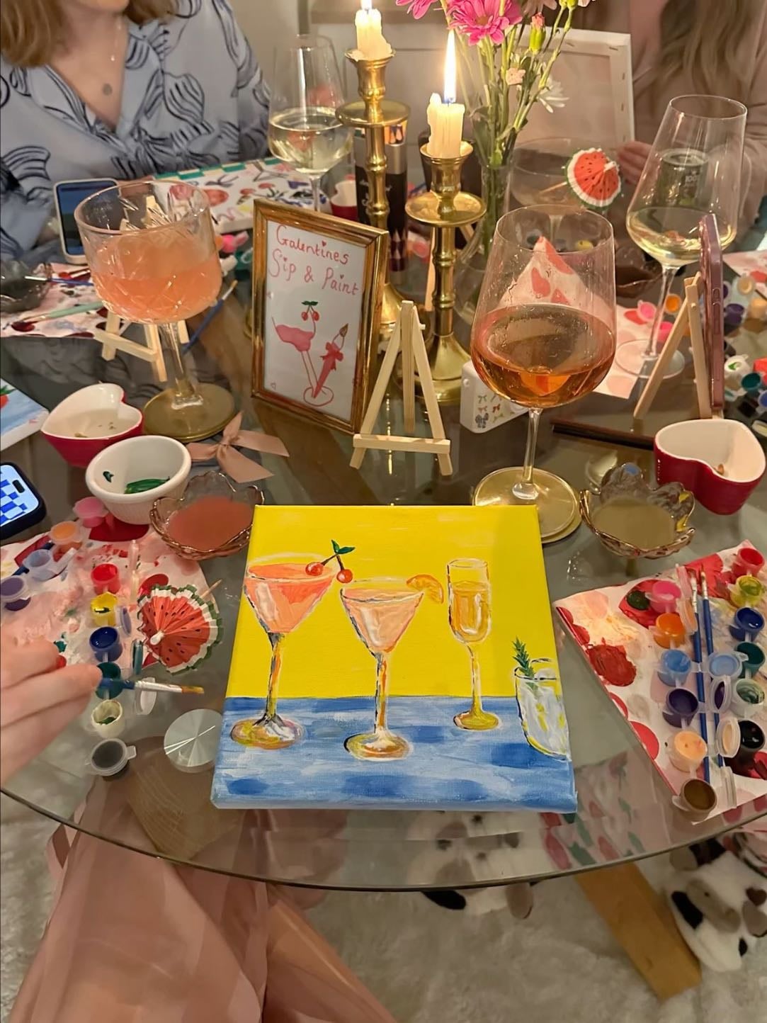 paint & sip night 🎨