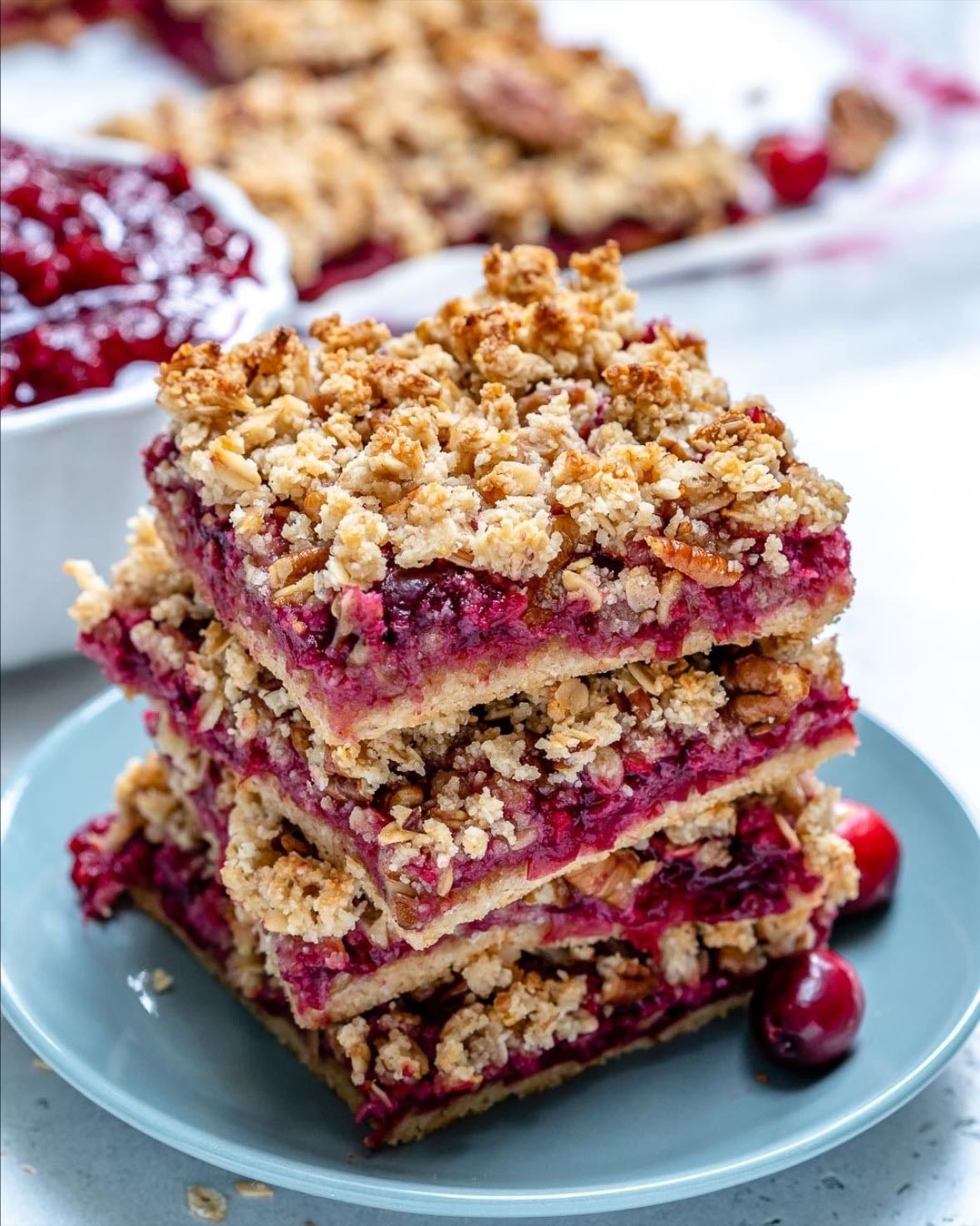 Cranberry crumble bars