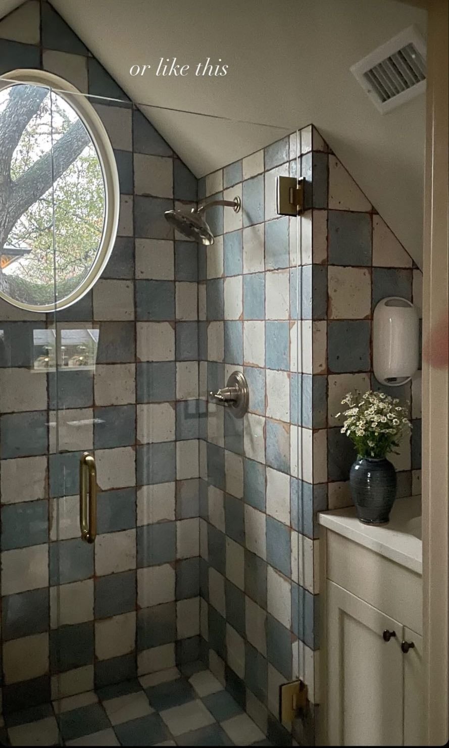 Colorful bathroom tile