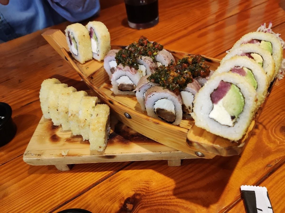 Makis & Wings