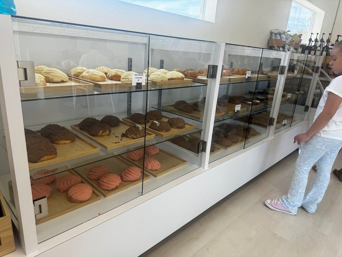Pan Pan Bakery & Cafe - Coffee Shop