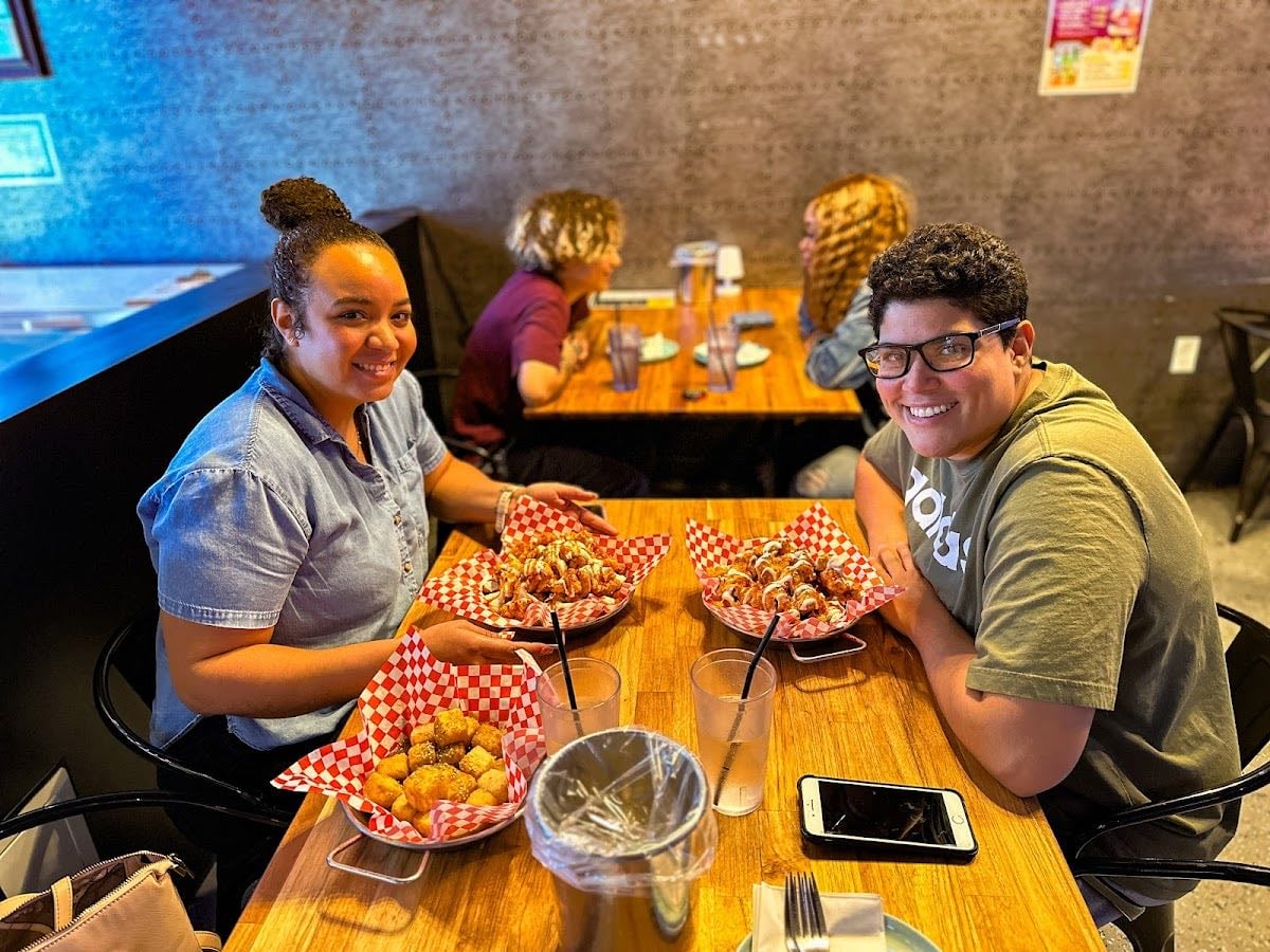 Yorienn Korean Fried Chicken & Yori Shop of Carrollton 요리엔 한식 - Korean