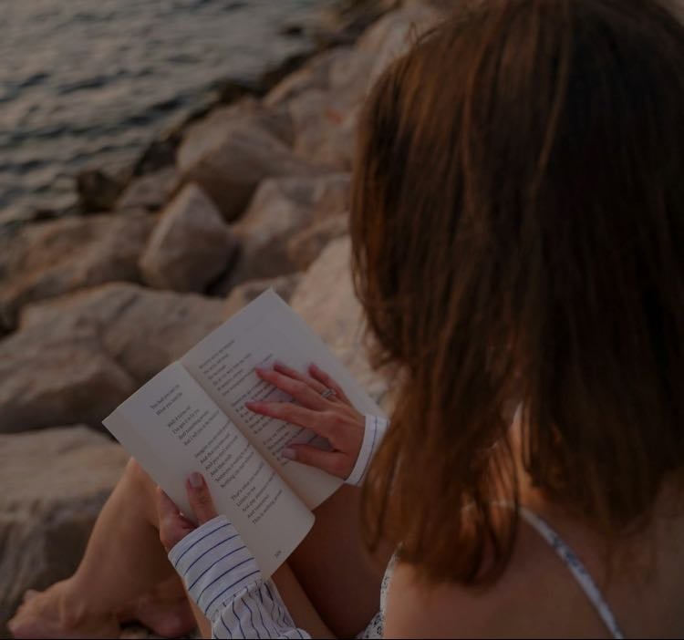Summer Reading List - Books hypelist by Lily Chase