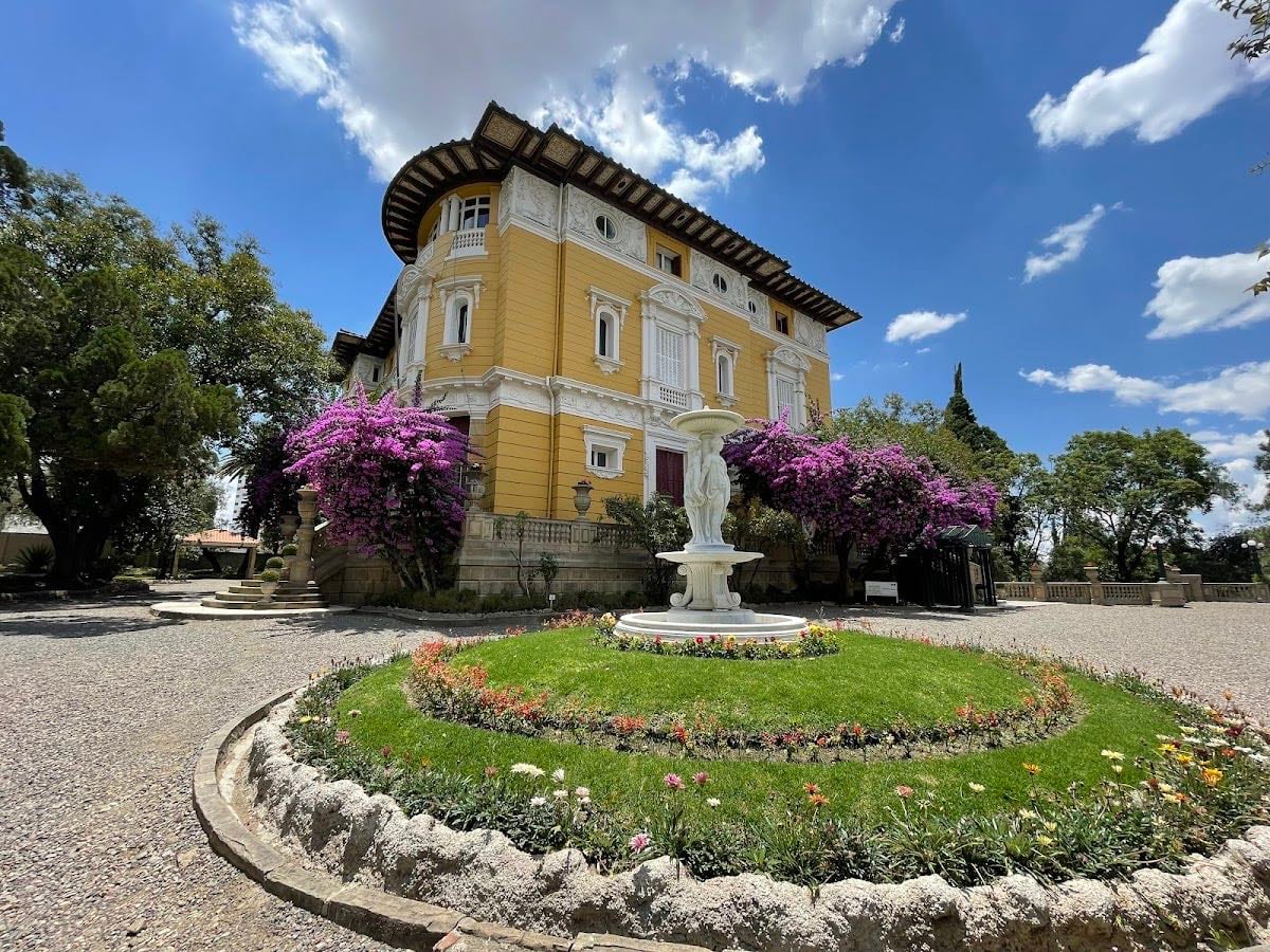 Palacio Portales