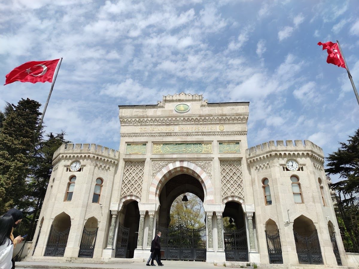 Beyazıt Meydanı
