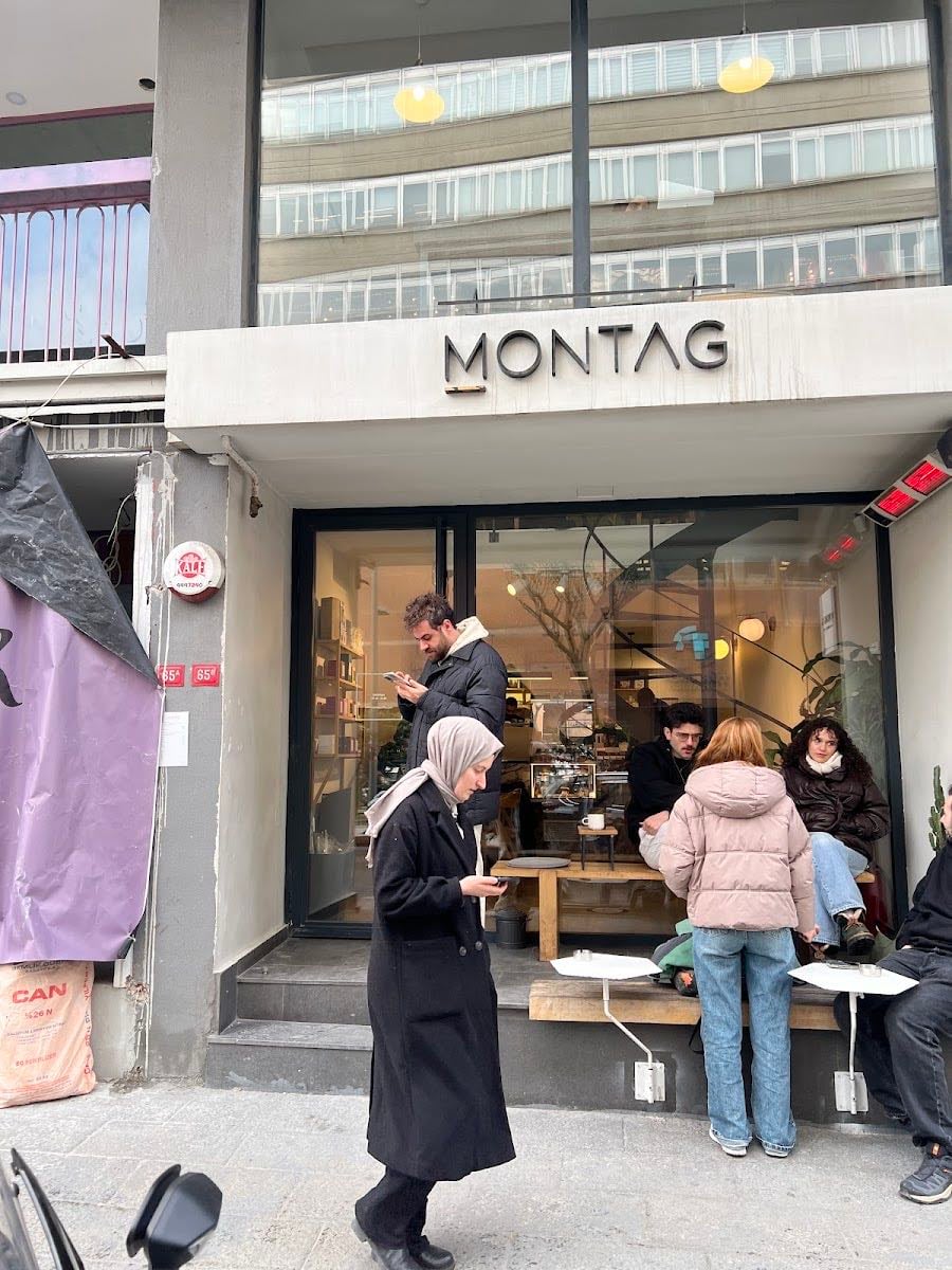 Montag Coffee Bomonti - Cafe