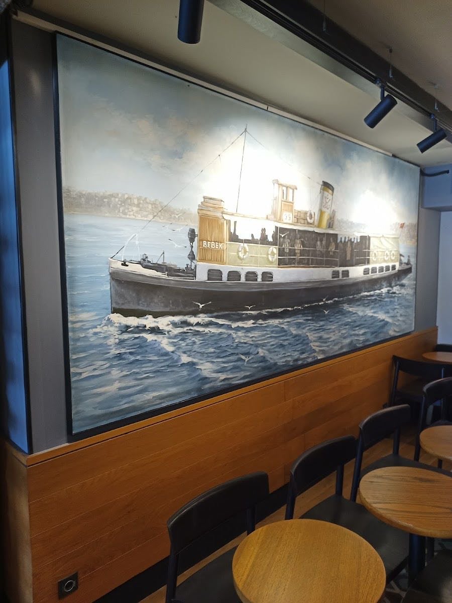 Starbucks - Cafe