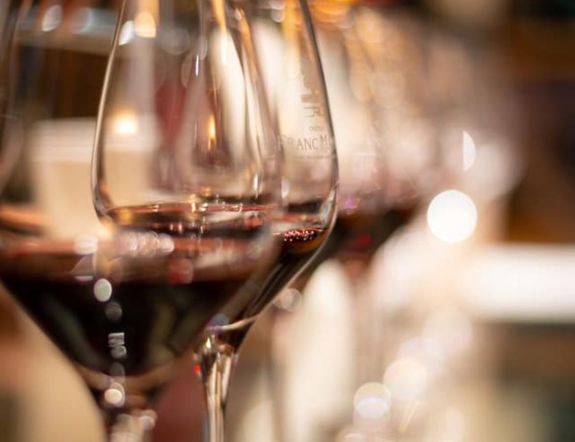 馃嵑馃嵎 - Places hypelist by Emma Trevoizan