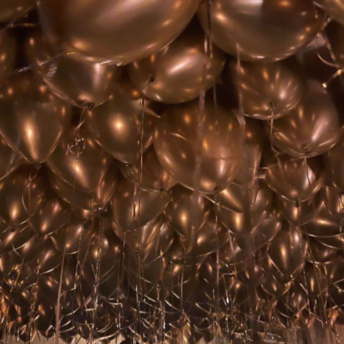 golden balloons