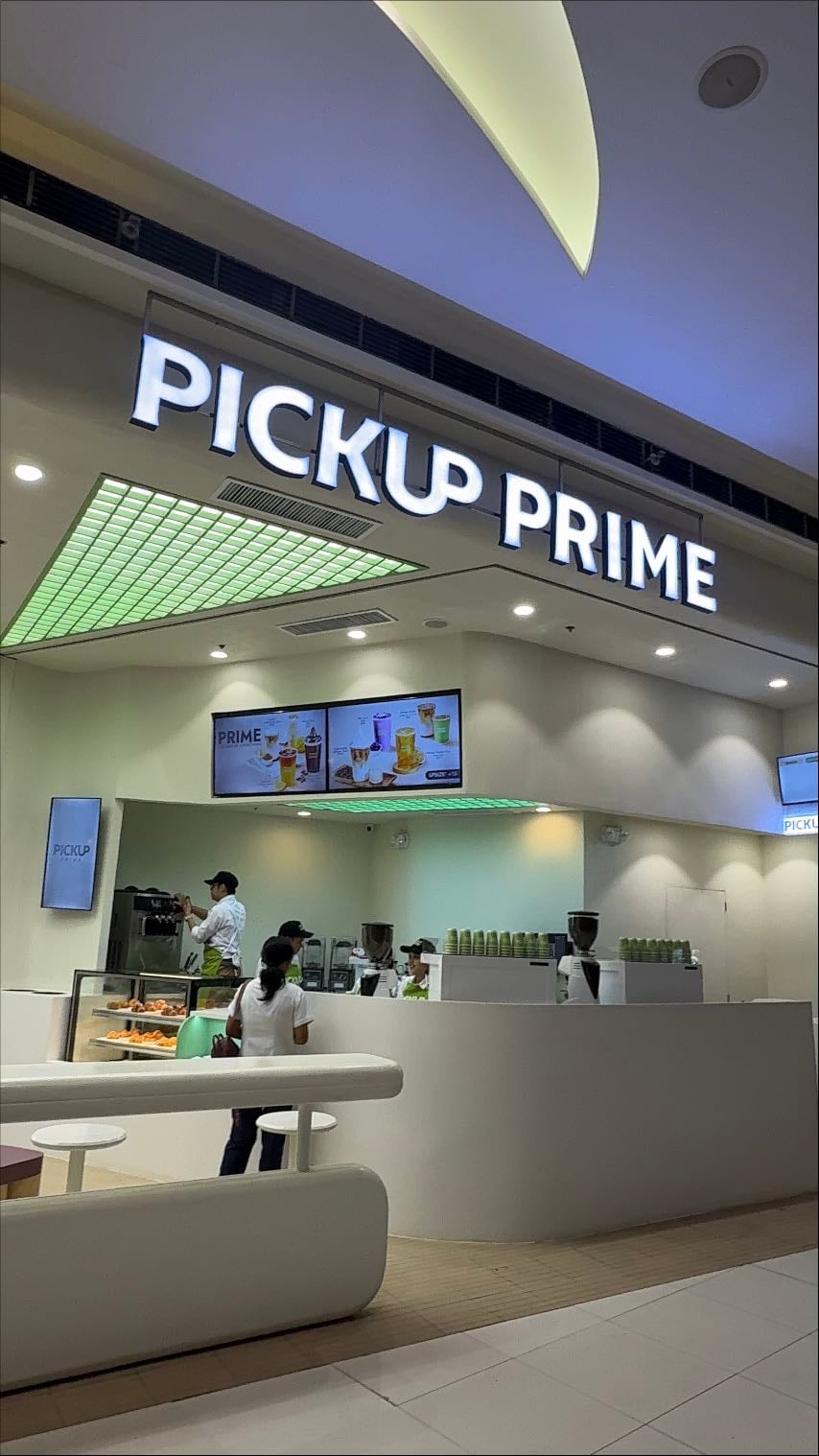 PICKUP COFFEE - SM Seaside City Cebu - Ice Matcha Latte w/ White Chocolate