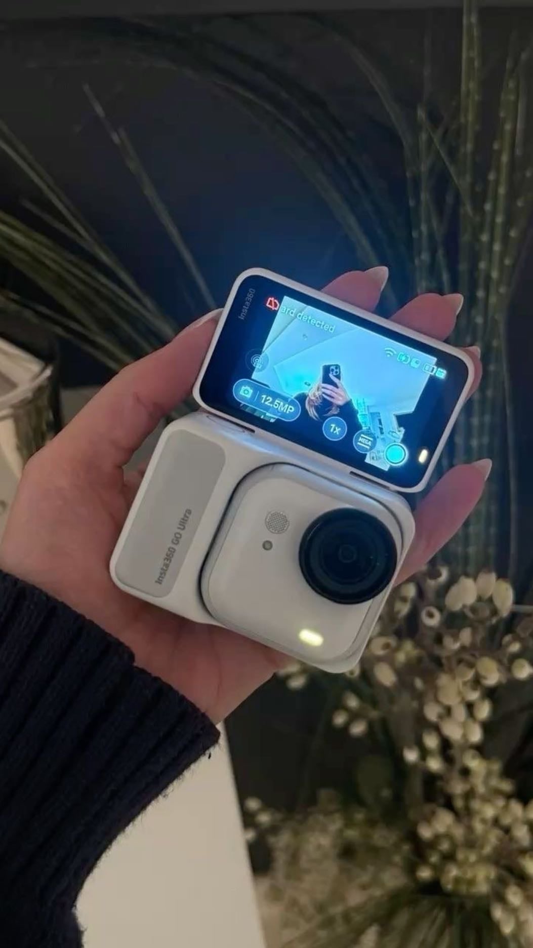 Inst360 Ultra (but bedazzled) - Wanna go back to my vlogger era