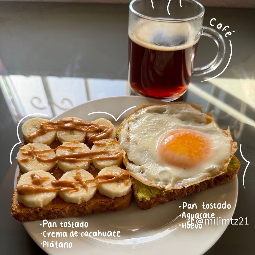 Tostada de aguacate y huevo /tostada de crema de maní con banano