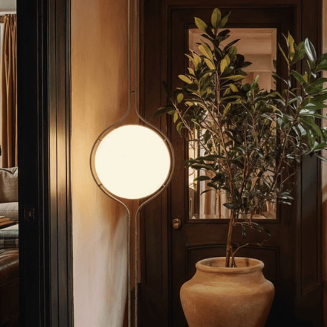 Zuru floor to ceiling lamp - $600