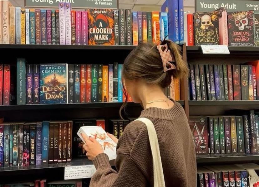 Fangirl Reading list - Books hypelist by 𝒎𝒂𝒈𝒈𝒊𝒆 𝒔𝒕𝒚𝒍𝒆𝒔 🍒💌