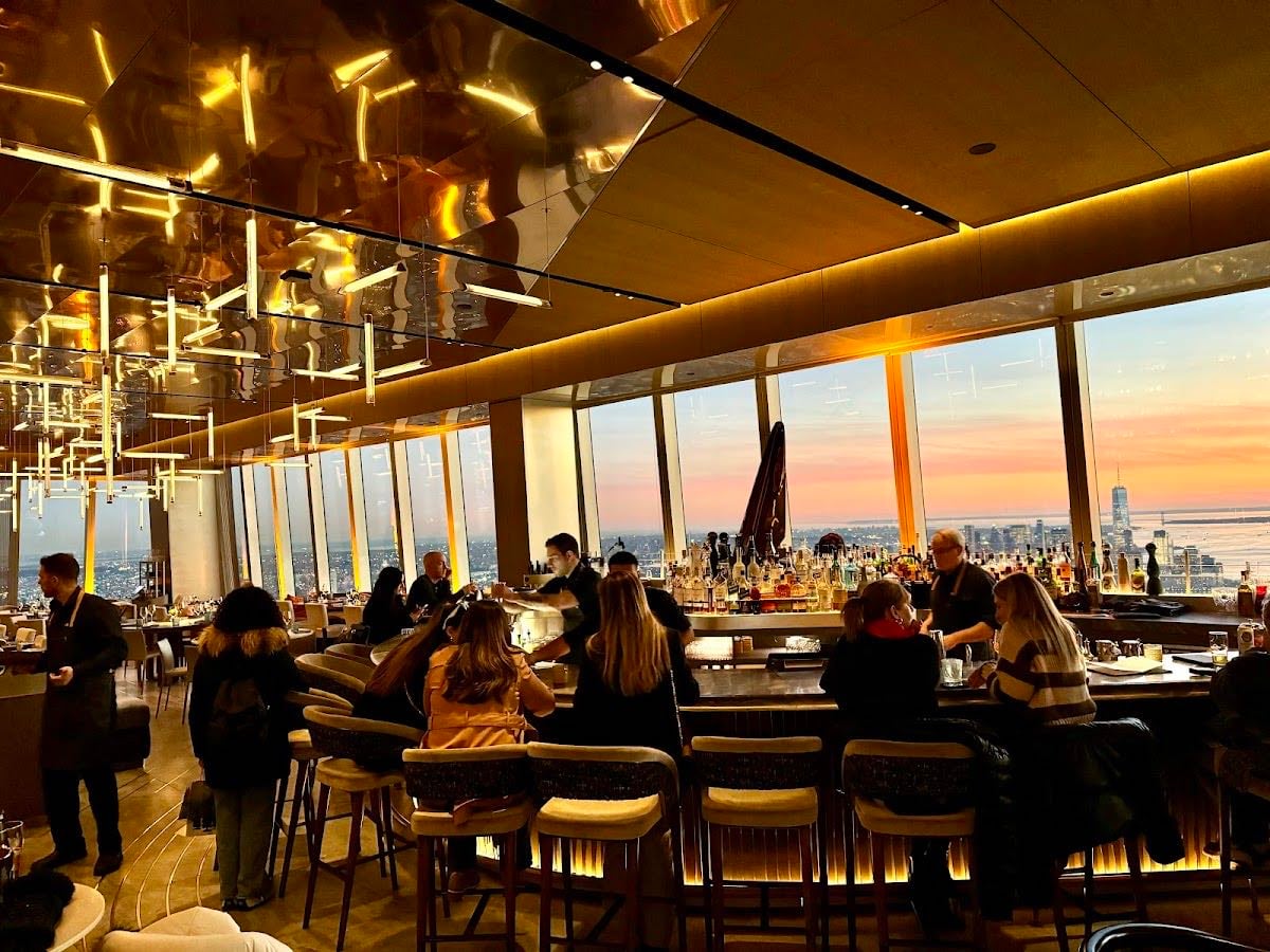 Peak Lounge Bar - Killer view for a cocktail