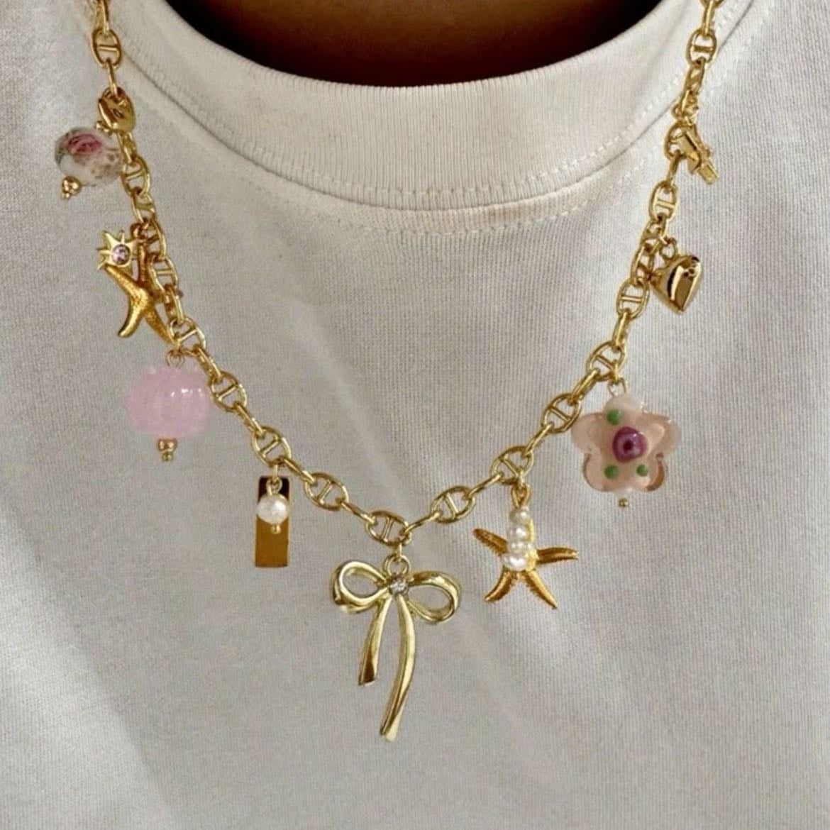 collares con charms