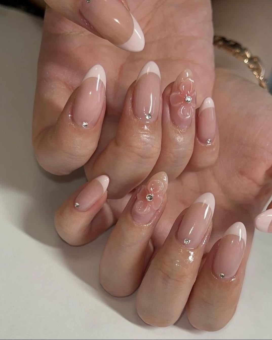 nails