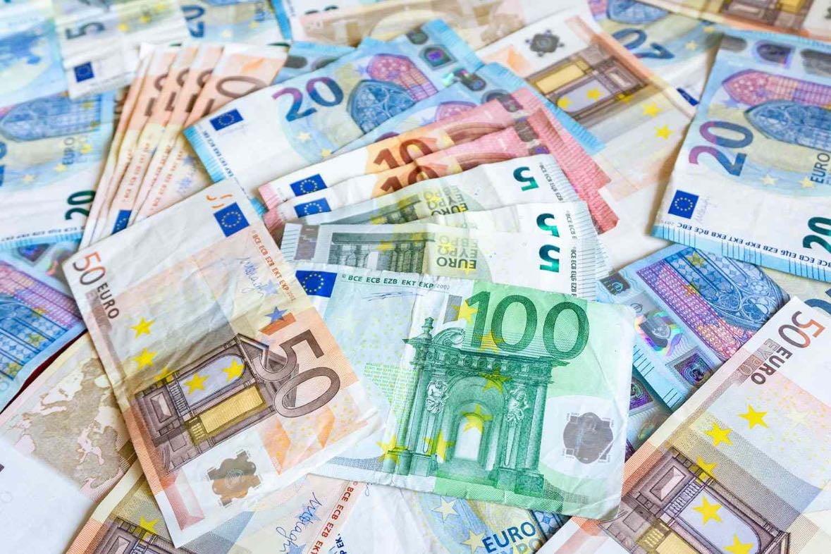 Dinero - Si no tienes ningún capricho y prefieres guardarlo o gastarlo en otra cosa.