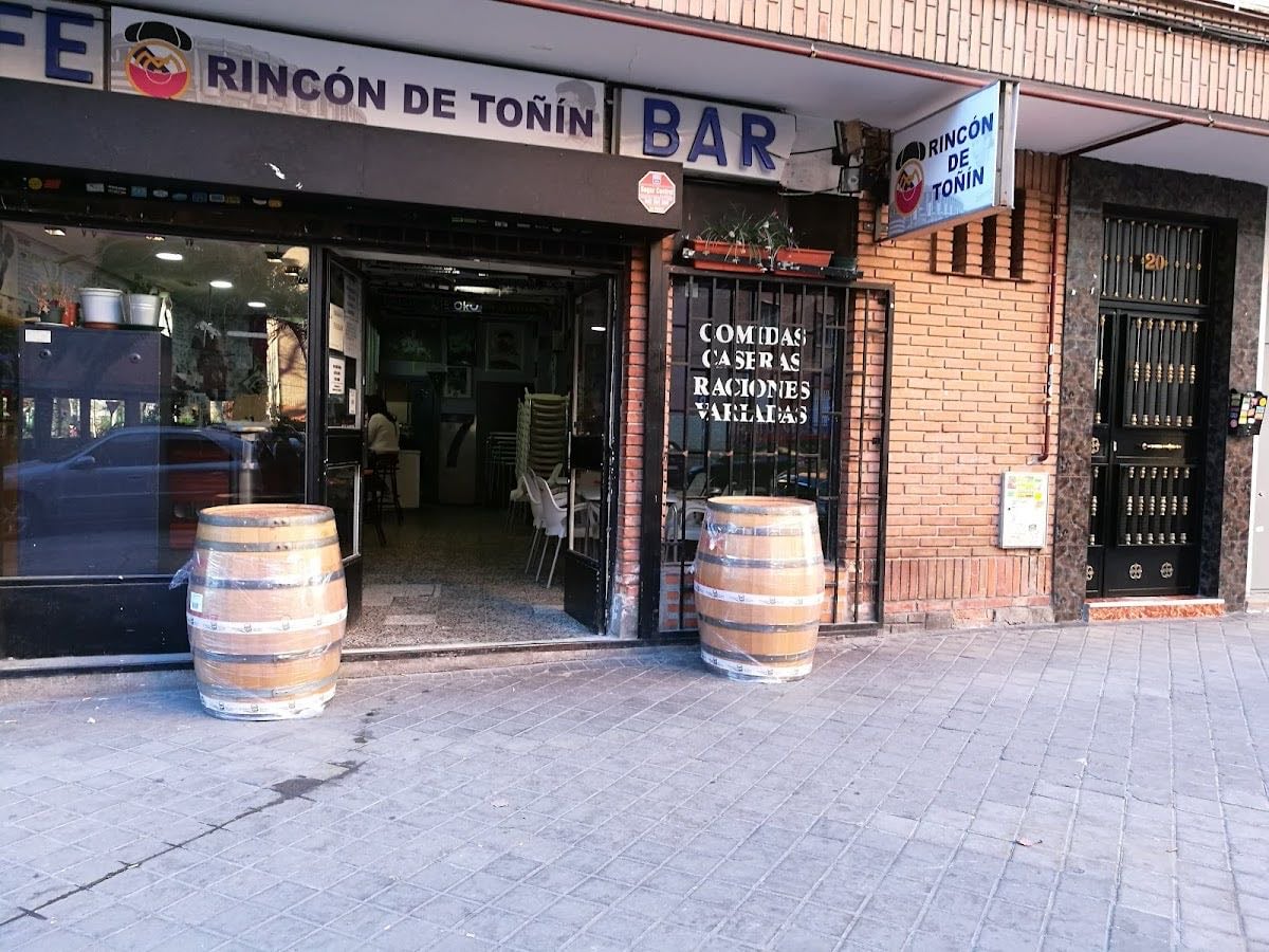 Toñin El Torero Local - 🍲