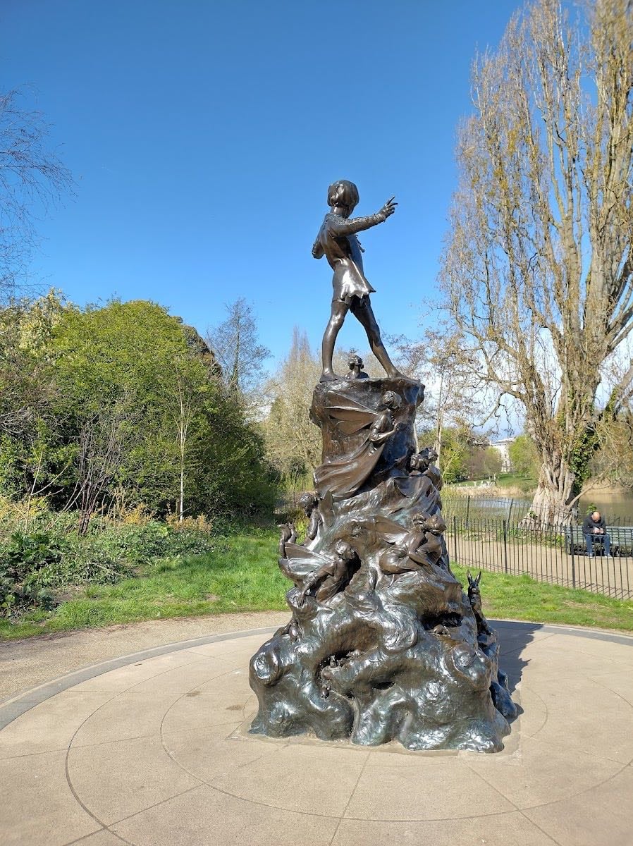Peter Pan Statue