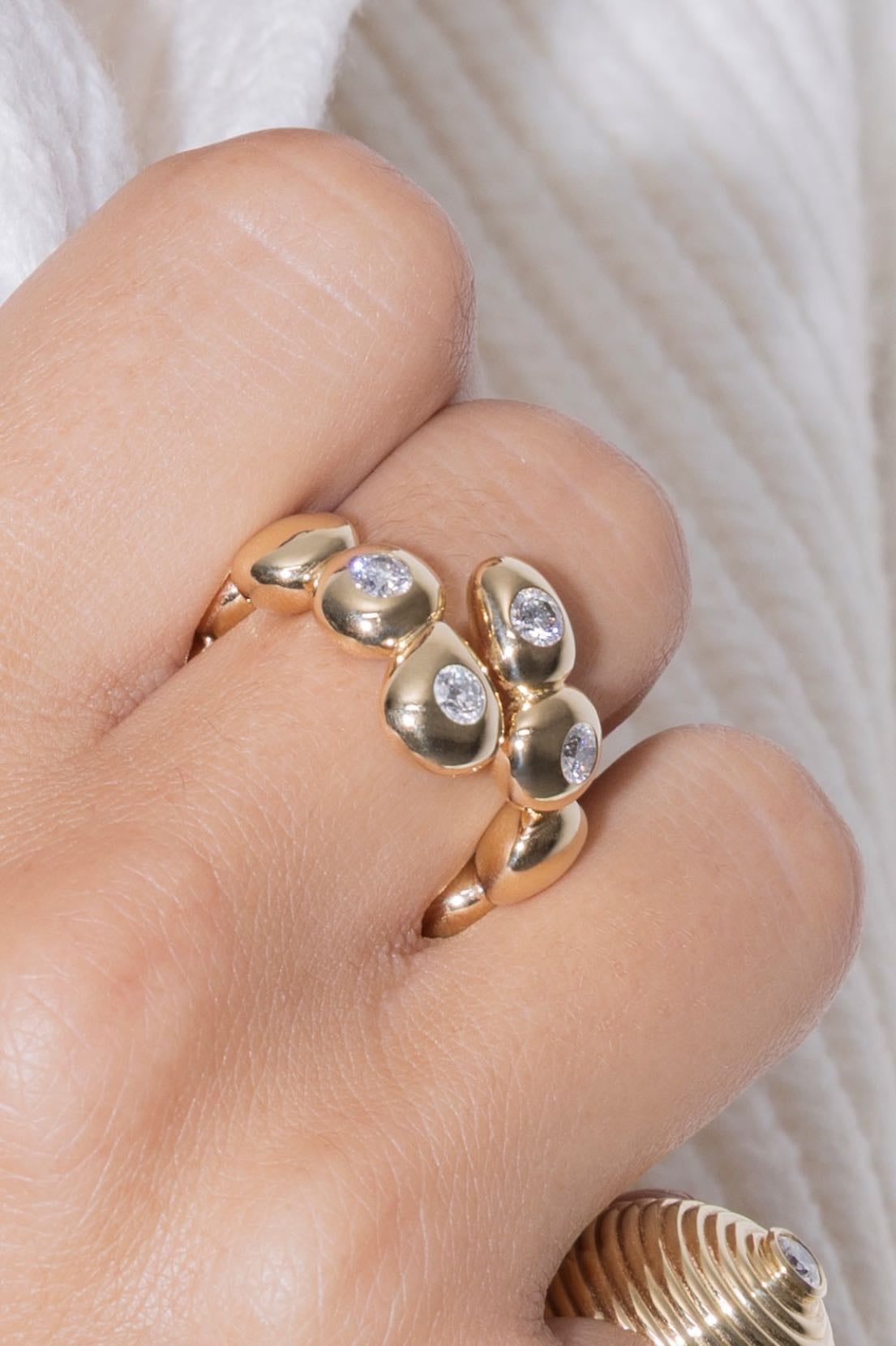 UNPERFECT SPHERE 18K DIAMOND RING | CINCO