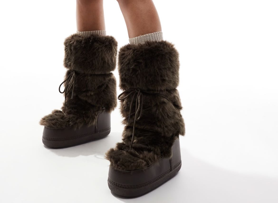 🤍 - fur boots