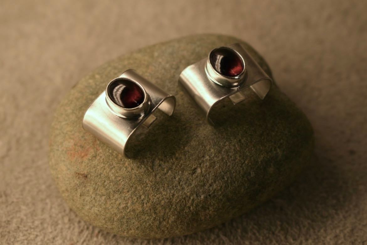 Garnet Hair Clips - Silver To Strands