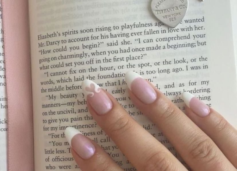 Living in some paper🫶🏻 - Books hypelist by Denisee