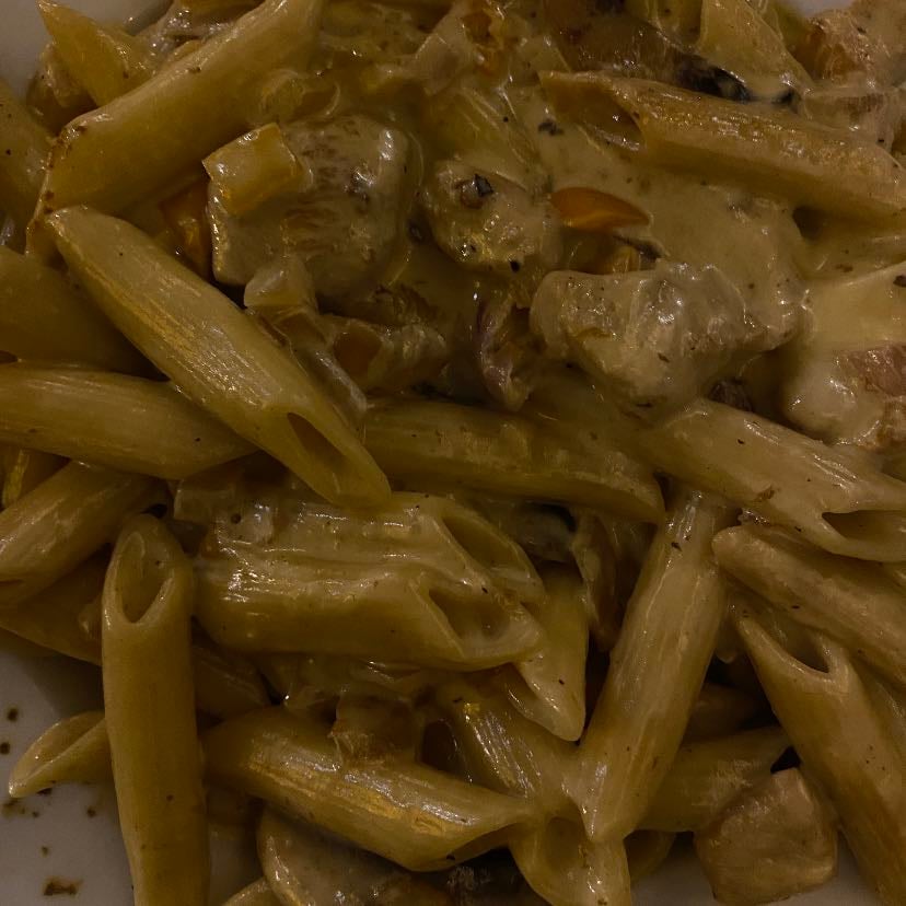 Pasta alacrem - (With chicken)
