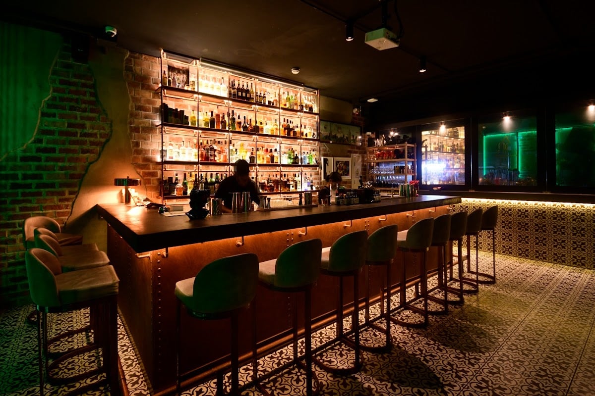 Hidden Experimental Bar