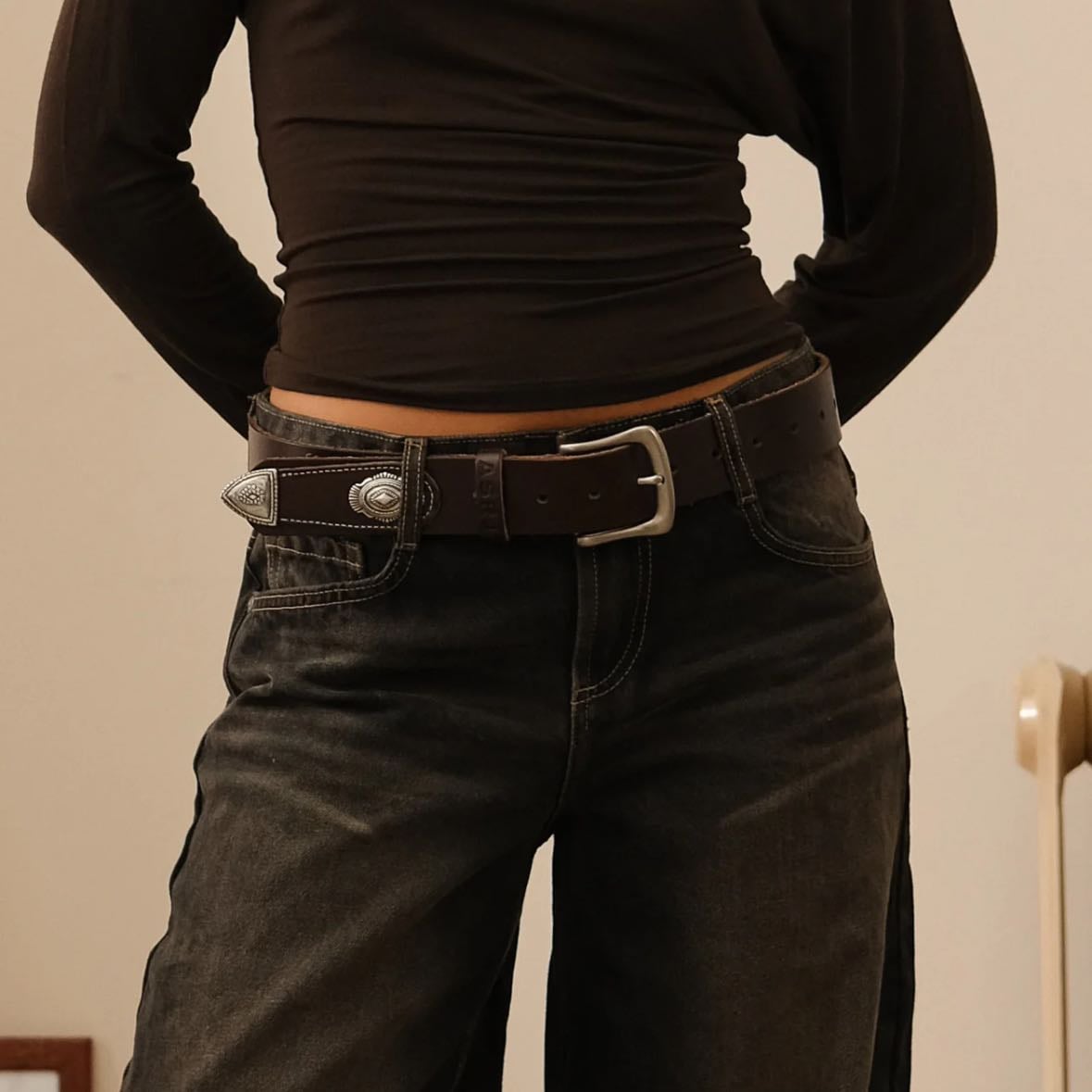 Jolene Belt - 89β¬ or a chocolate brown belt from anywhereπ