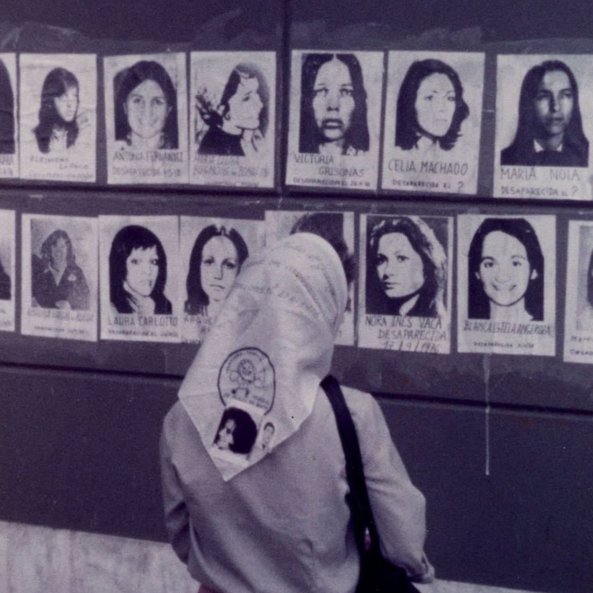 Las madres de las jóvenes asesinas en México no pueden llorar - YouTube