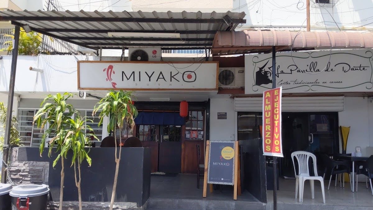 Miyako Sushi - Me encanta el ramen aquí